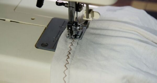 Sew the hems with a zigzag stitch
