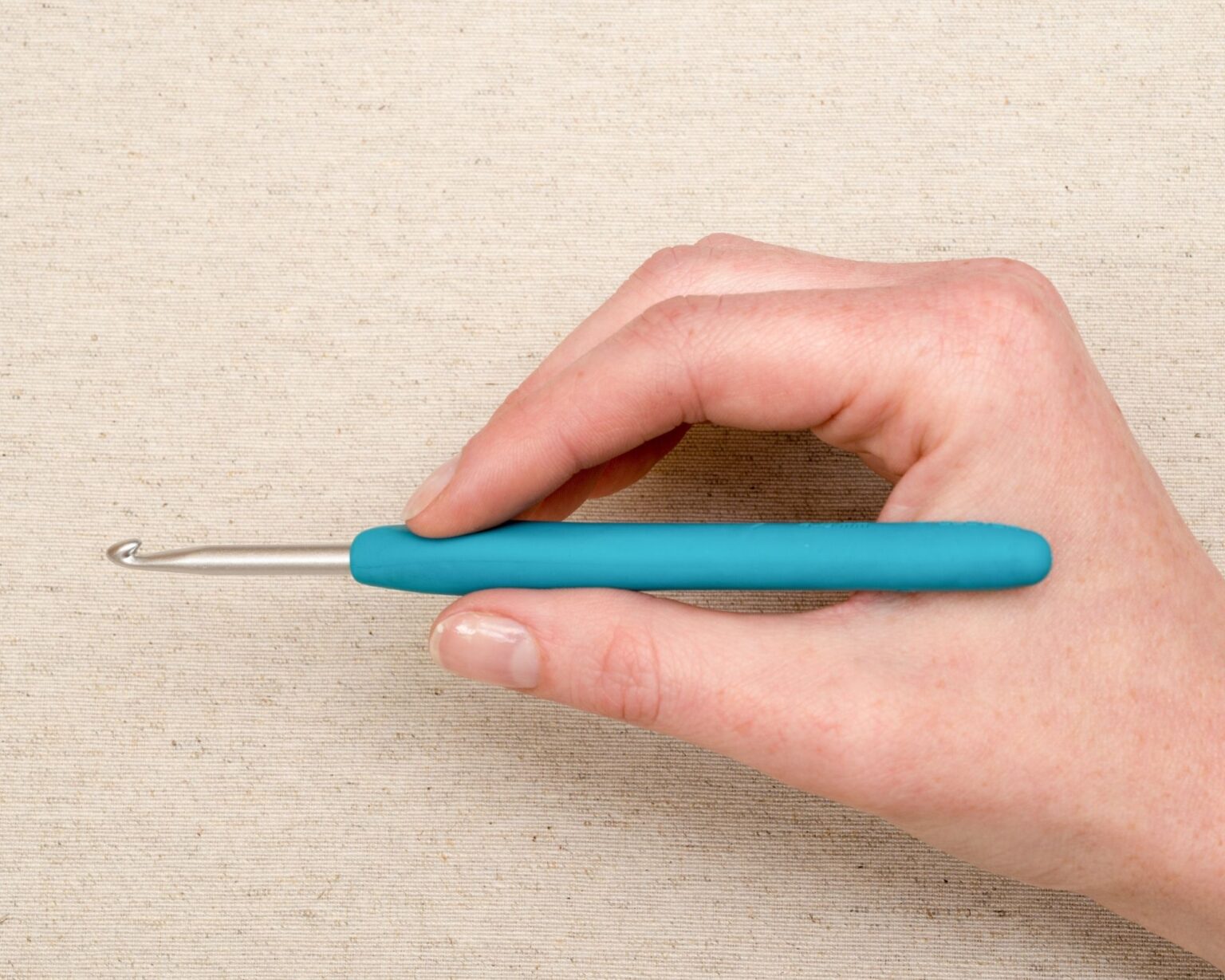 10 Best Ergonomic Crochet Hooks For Arthritis Hands